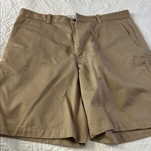 Gap men’s khaki shorts